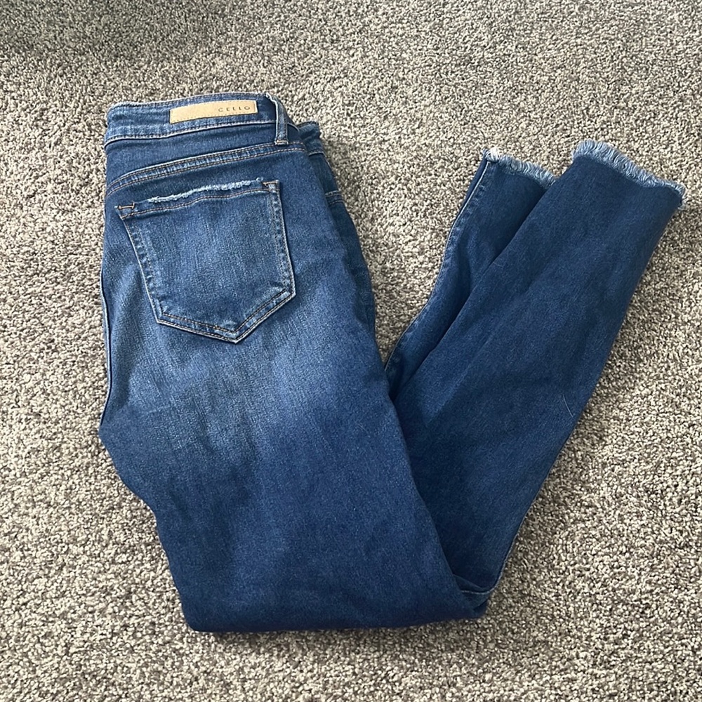 Lauras boutique brand Medium distressed wash jeans great condition for sale